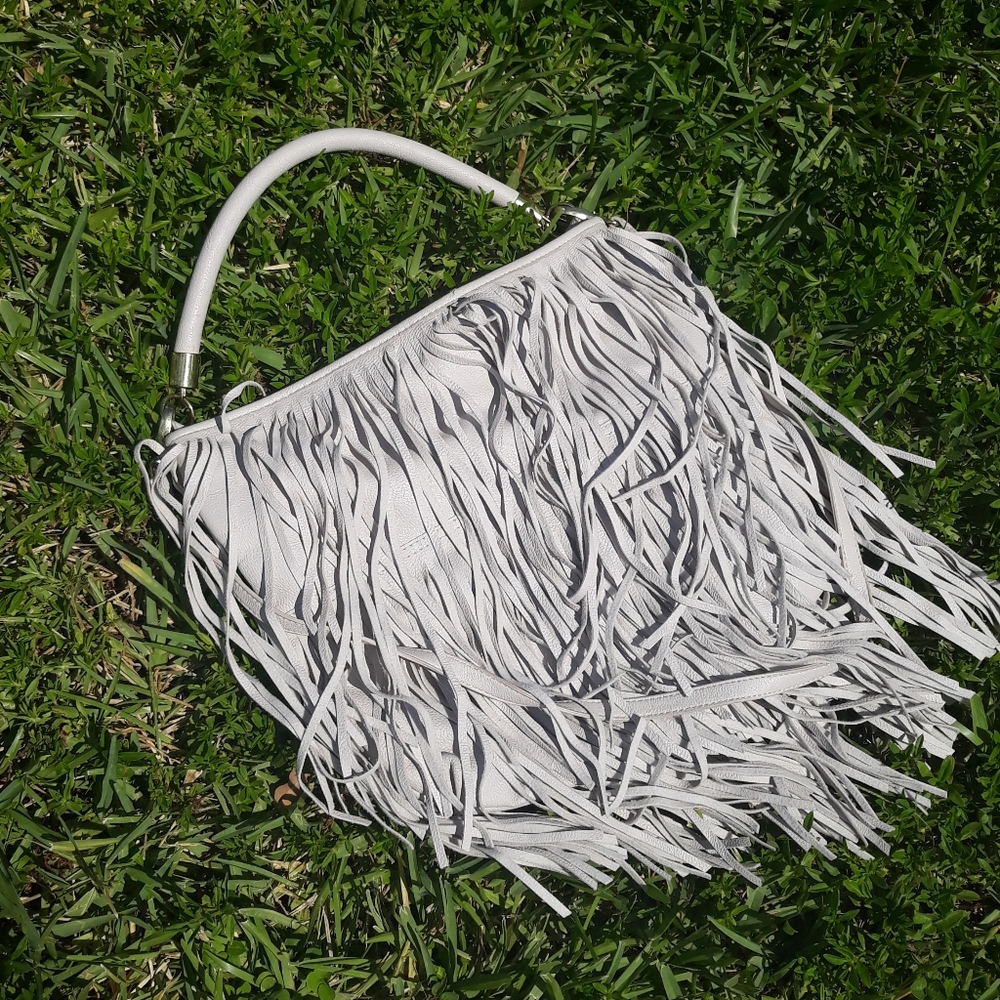 Fringe shoulder bag